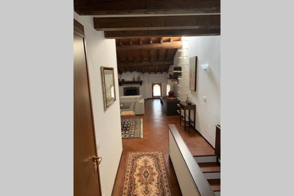Daisy House: Nice Attic In The Historical Center Salo Luaran gambar